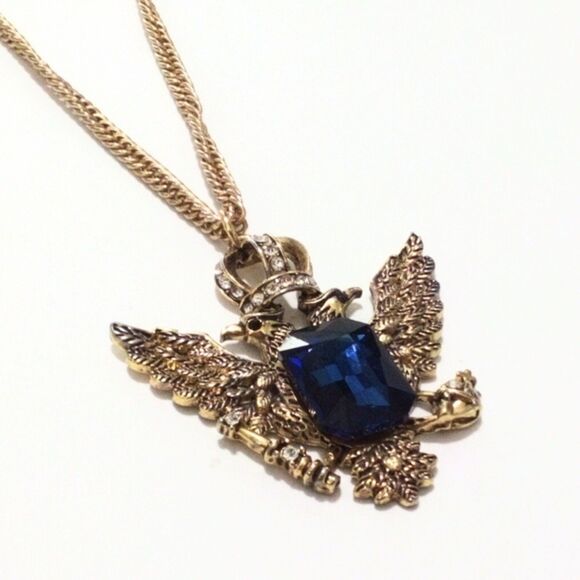 Vintage Gold Tone Rhinestone Double Eagle Pendant Necklace - Picture 6 of 7